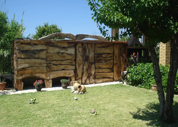 Iron House Διαμέρισμα *