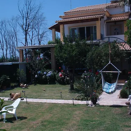 Apartament Iron House