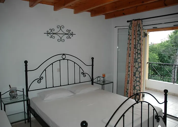 Iron House Appartement *