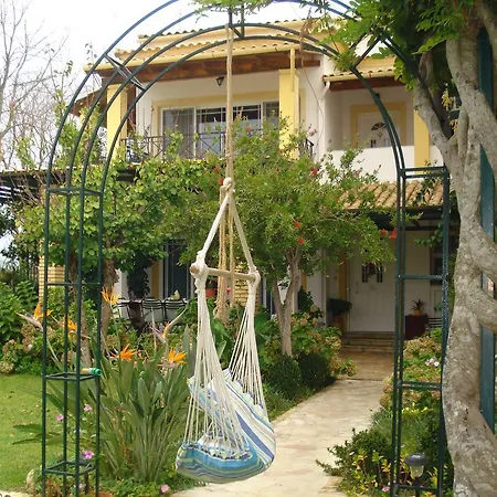 شقة Iron House آغيوس غيوريوس