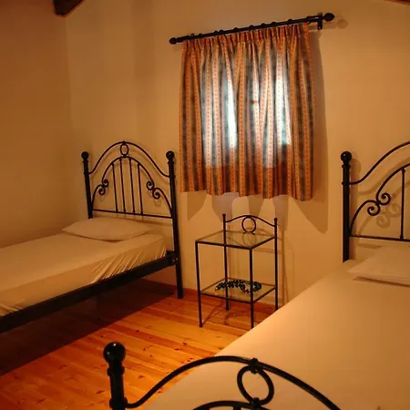 Iron House آغيوس غيوريوس